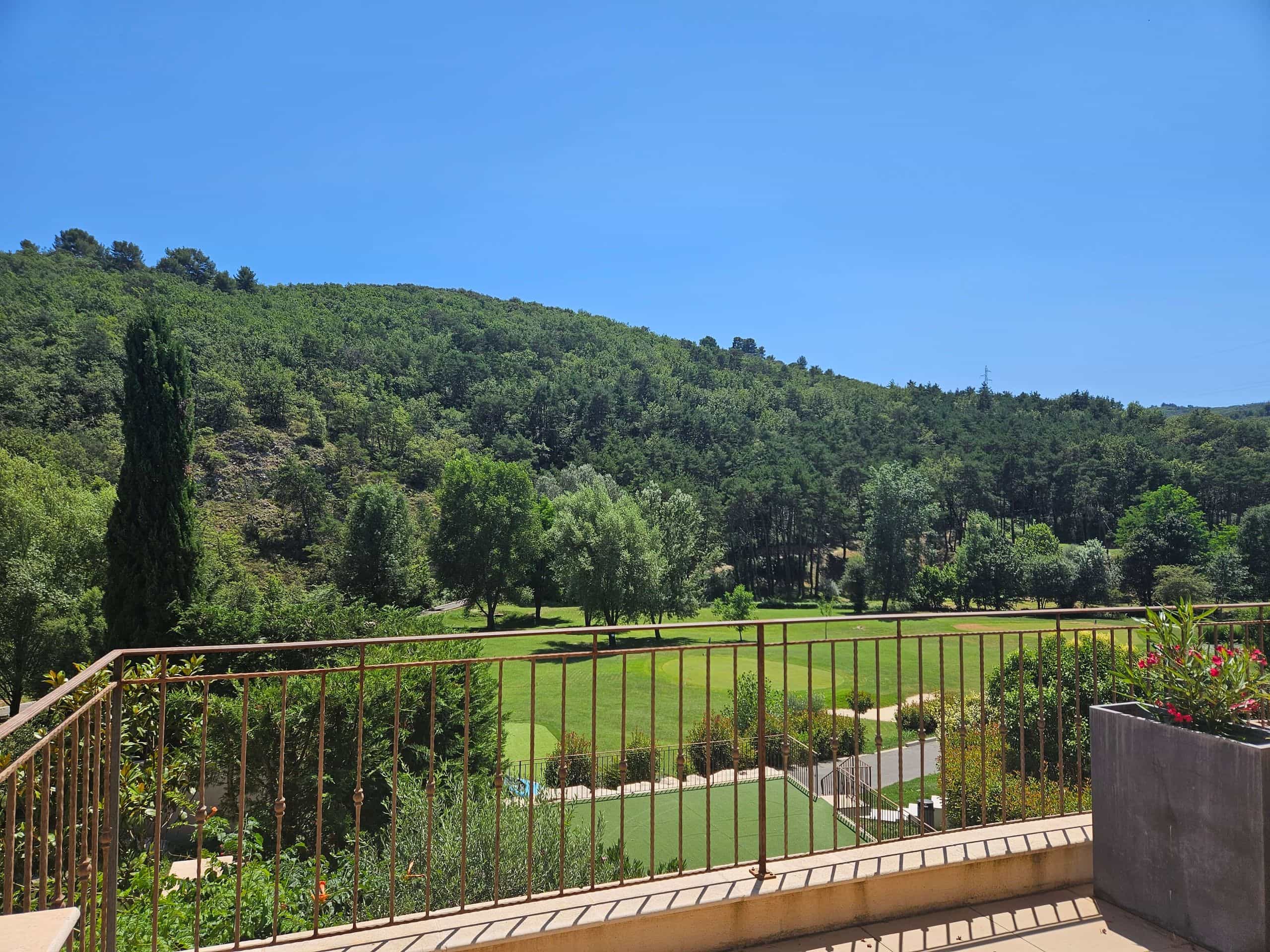 Hôtel Domaine Ribiera — chambre du Domaine Ribiera, vue jardin