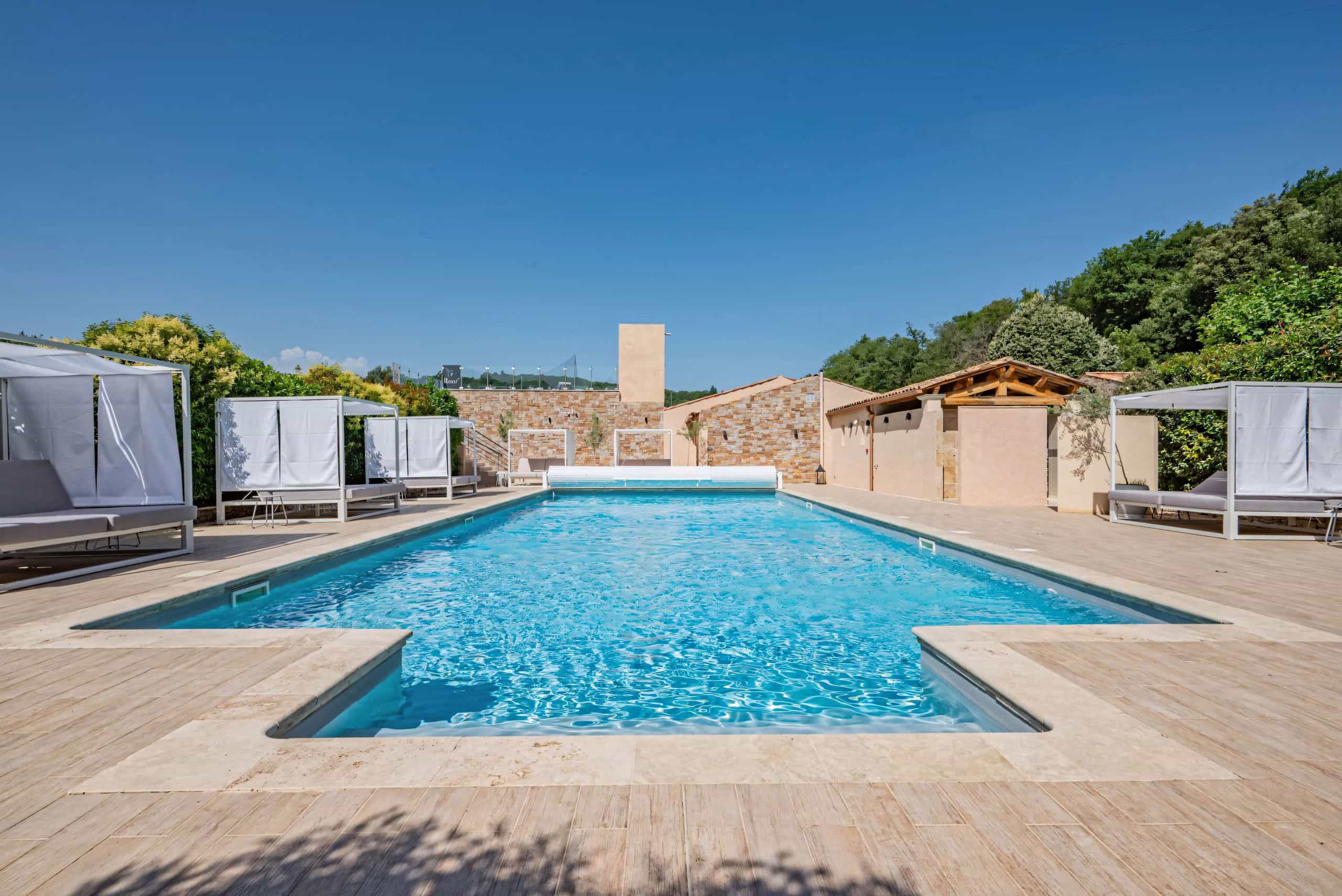 Offre spéciale Domaine Ribiera — piscine extérieure dans le parc en Provence
